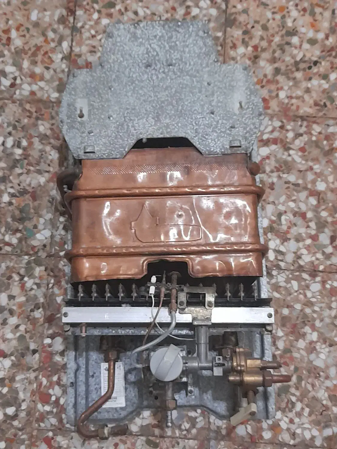 آبگرمکن بوتان B3115|آبگرمکن، پکیج، شوفاژ|زاهدان, |دیوار