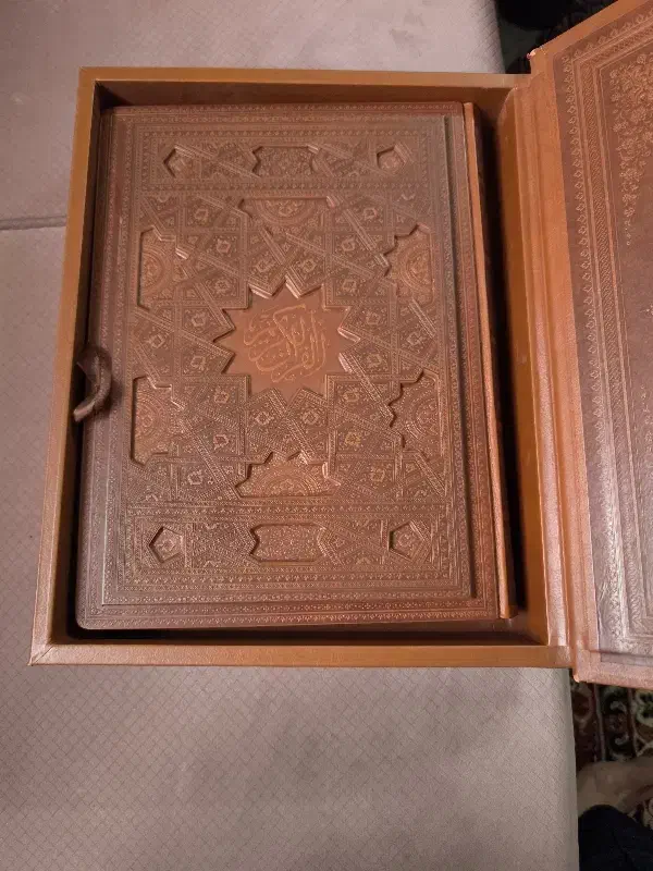 کتاب نفیس کلام الله مجید عطری در قطع وزیری|کتاب و مجله مذهبی|زنجان, |دیوار