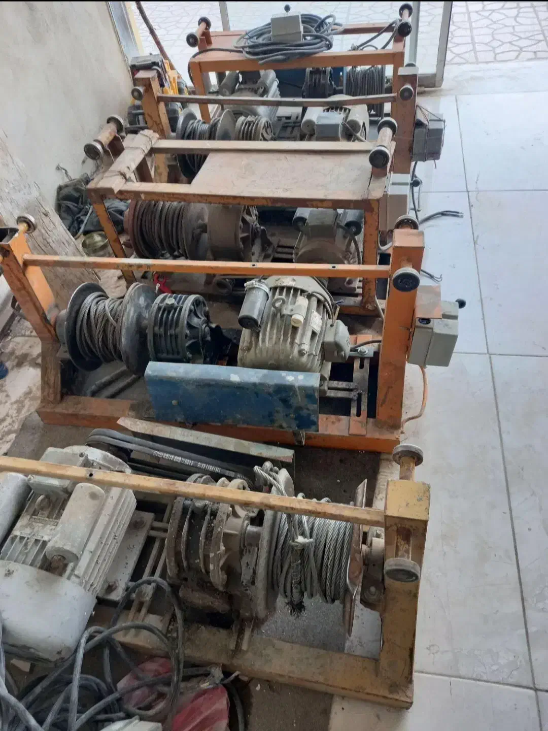 اجاره موتوربرق بالابر بتن کن تخته بشکه نردبان|مصالح و تجهیزات ساختمان|تبریز, |دیوار