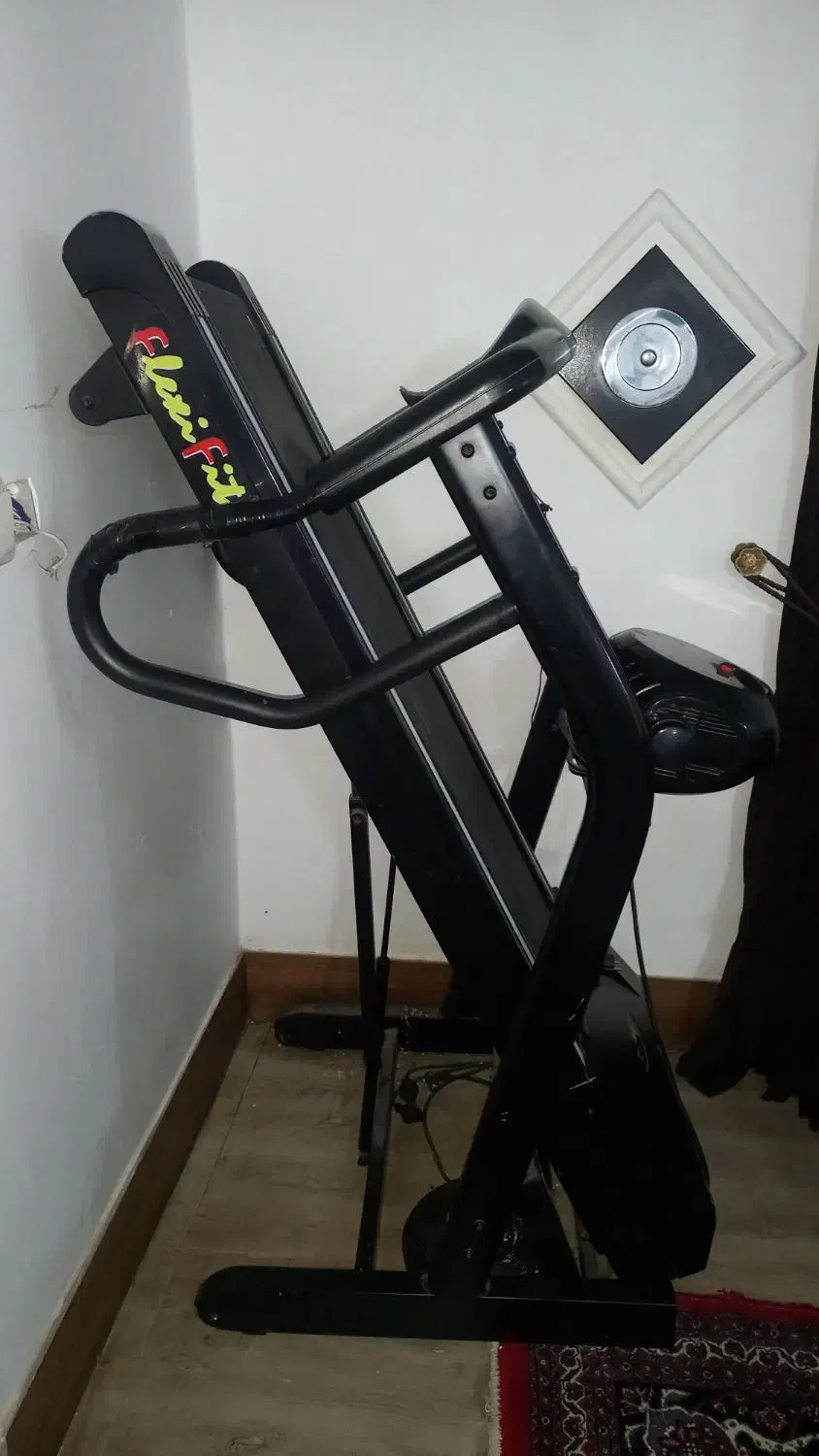 تردمیل سالم و کم کارکرده اصل تایوان سه کاره|تجهیزات ورزشی|نقده, |دیوار