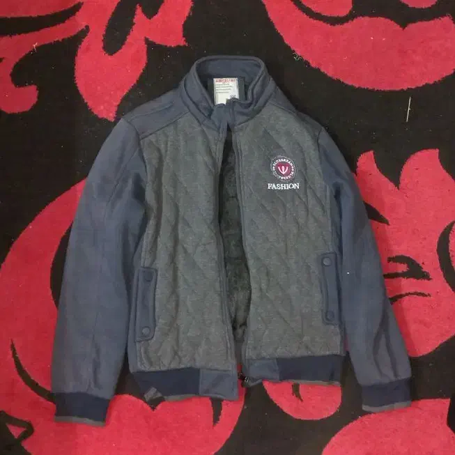 پالتو کلاهدار نو، ژاکت، سوییشرت، کوله|لباس|رشت, گلسار|دیوار