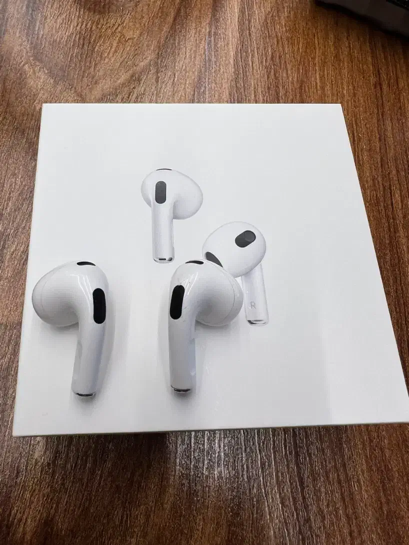 اپل ایرپاد ۳  Apple AirPods 3|لوازم جانبی موبایل و تبلت|تهران, الهیه|دیوار