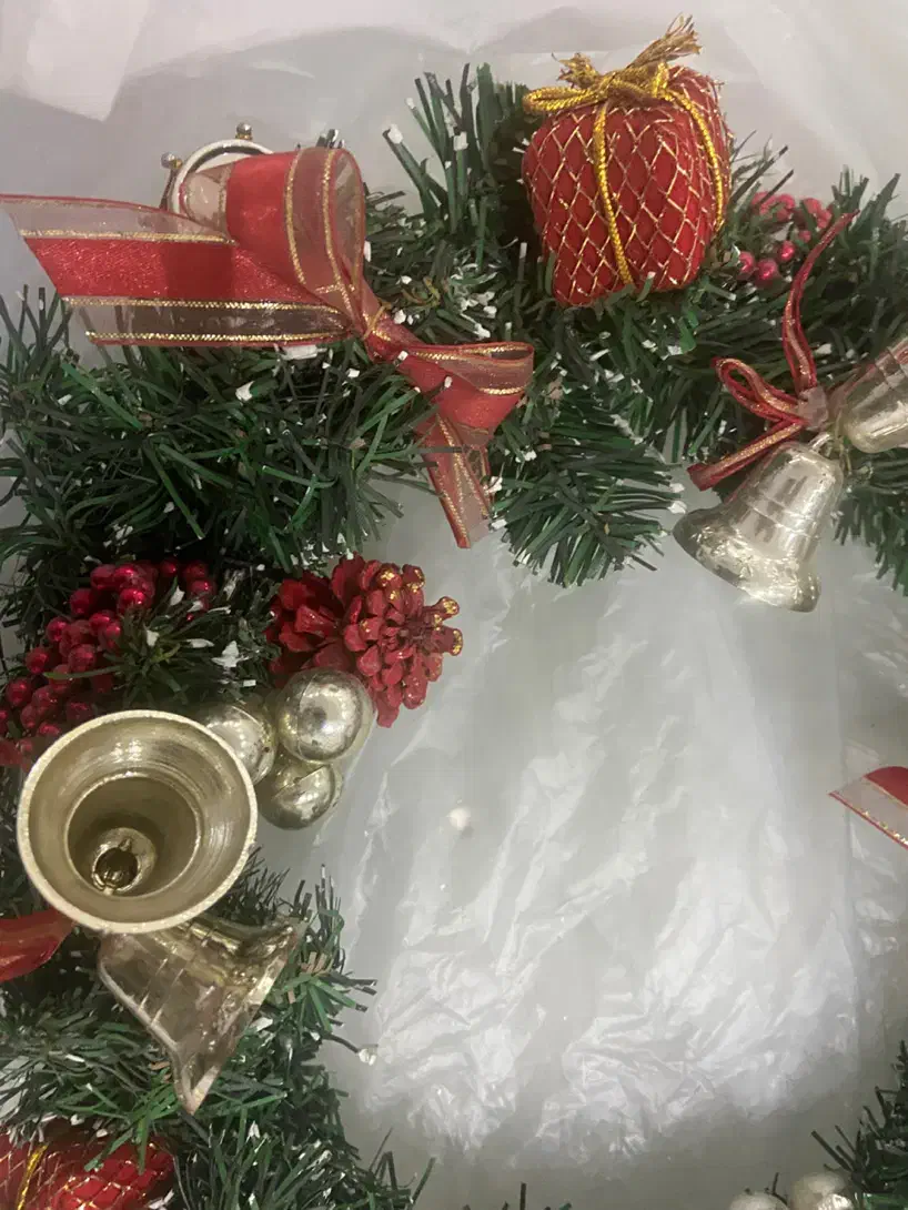 حلقه کریسمس و آینه قدی و قاب گلدوزی کاردست|صنایع دستی و سایر لوازم تزئینی|اصفهان, جلفا|دیوار