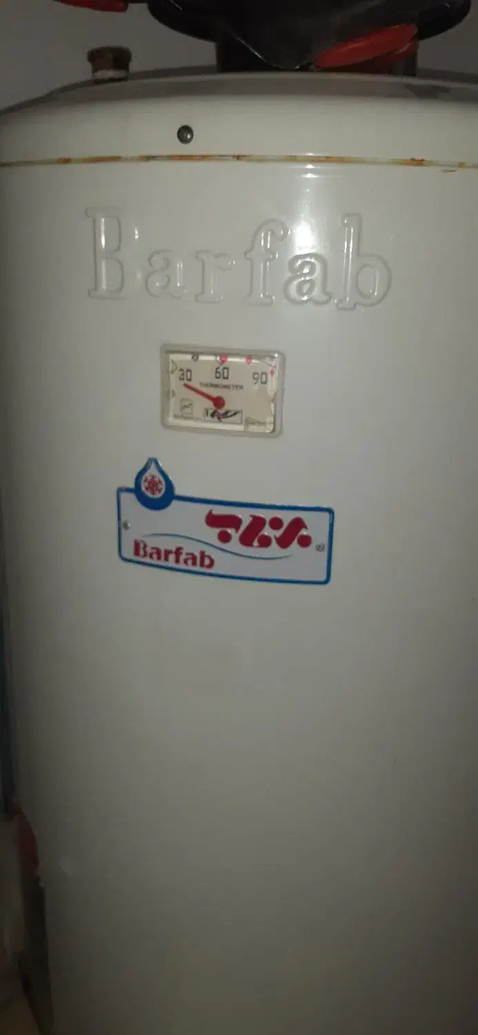 آبگرمکن خیلی کم کار کرده درحدنو|آبگرمکن، پکیج، شوفاژ|مریوان, |دیوار