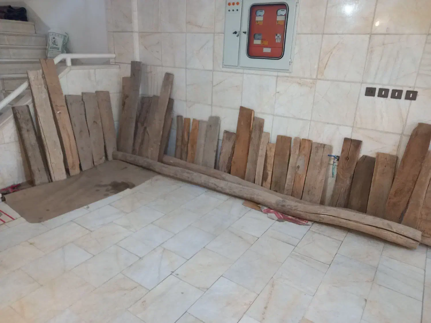 حراج تیر و تخته چوب روسی|حراج|اصفهان, باغ دریاچه|دیوار