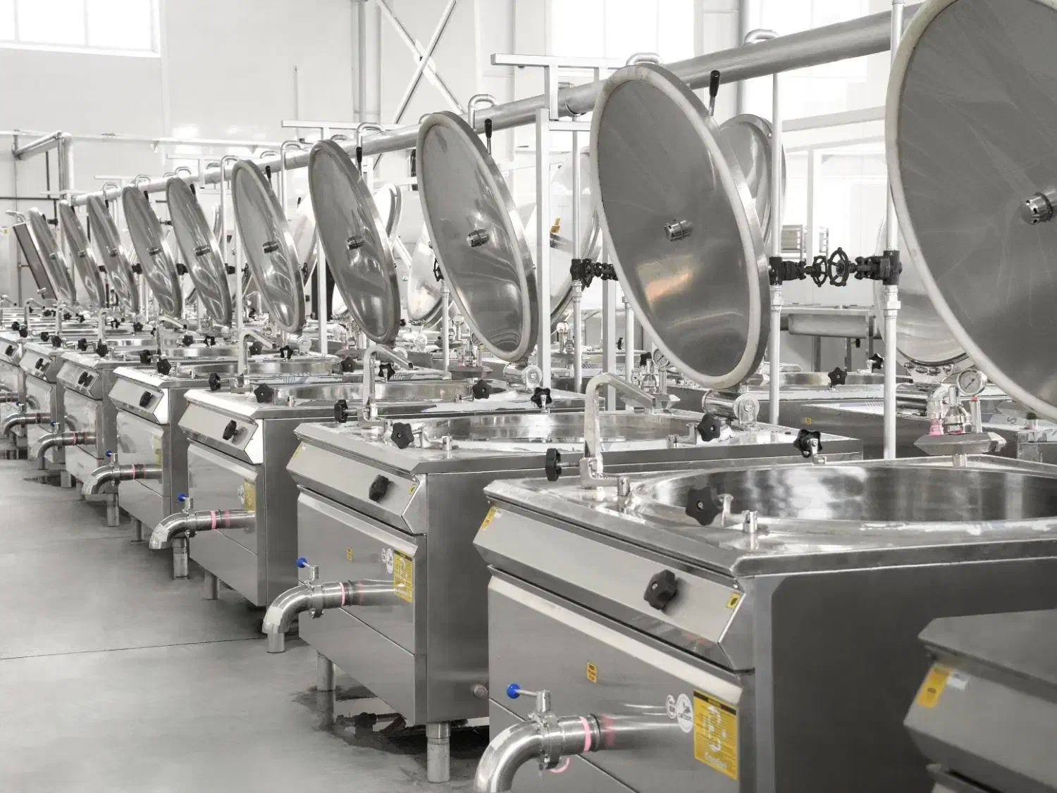 استخدام کارگر ساده آشپزخانه و آشپز و تخته کار|استخدام خدمات فروشگاه و رستوران|تبریز, |دیوار