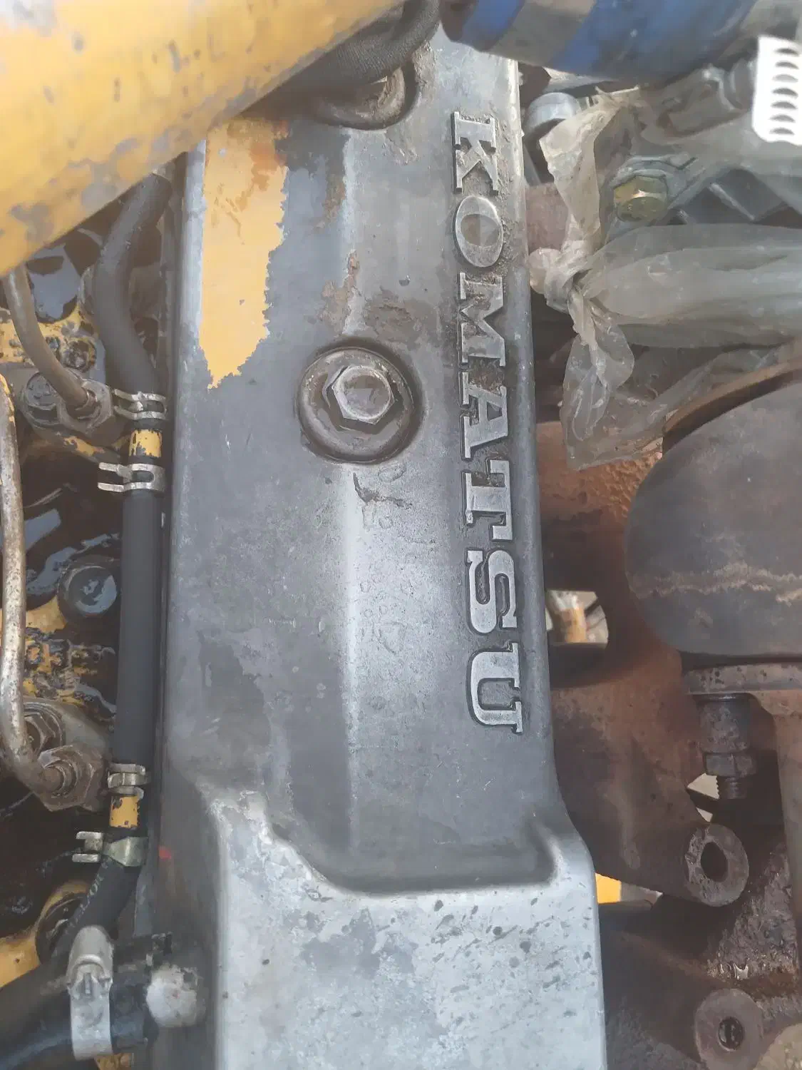 موتور کوماتسو 95 ال و مینی بوس فیات|خودرو سنگین|شاهرود, |دیوار