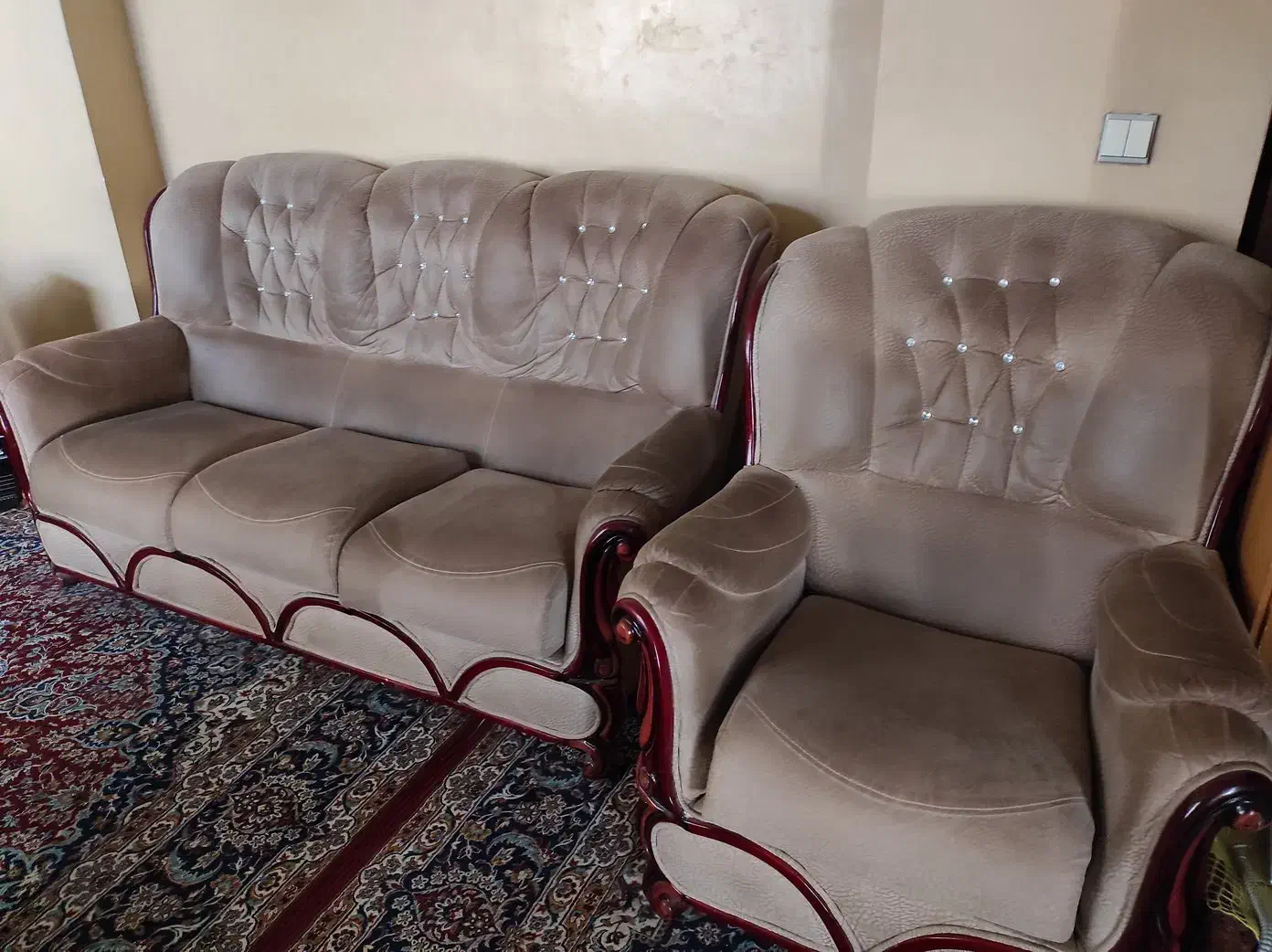 مبلمان 7 نفره|مبلمان خانگی و میز عسلی|شاهین‌شهر, فردوسی|دیوار