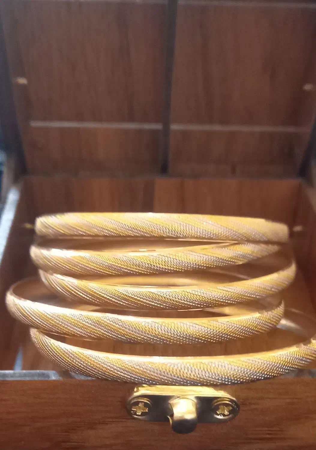 طلای نو با اجرت دست دوم|جواهرات|مبارکه, |دیوار