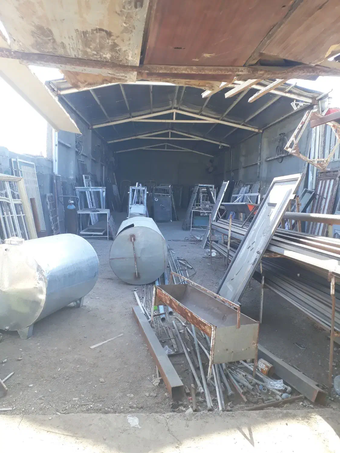 انواع تانکر پلاستیک وگالوانیزه|خدمات پیشه و مهارت|گناباد, |دیوار