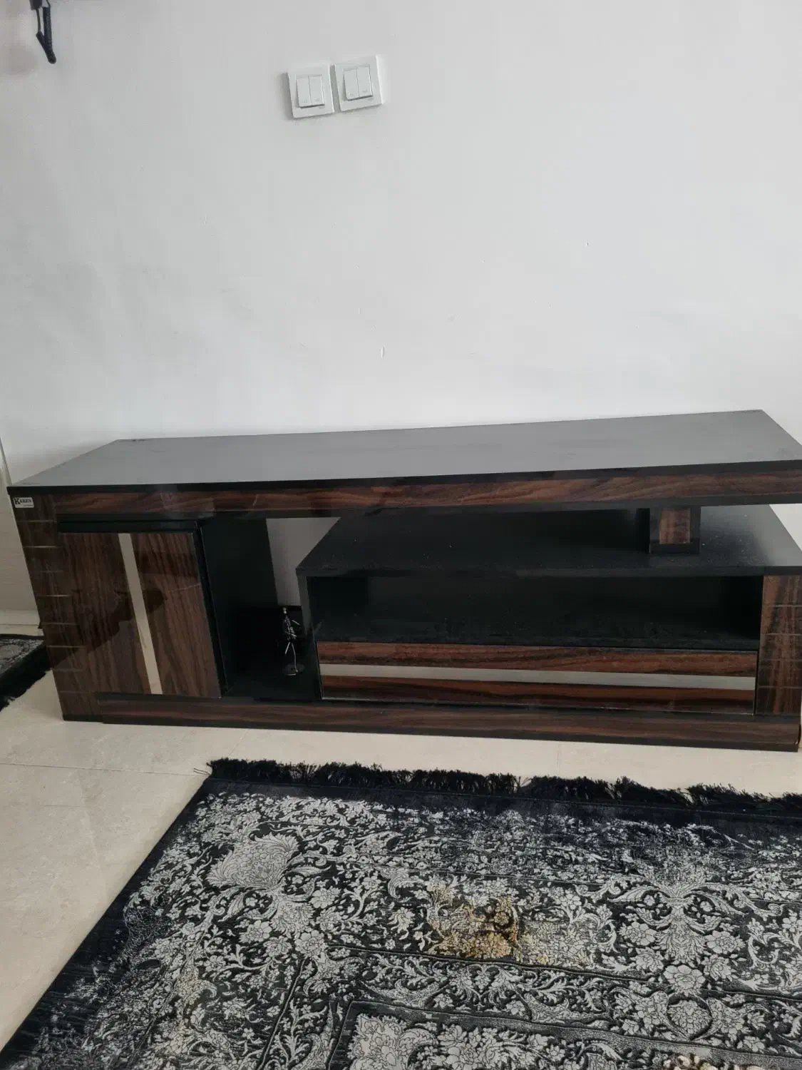 فروش فوری تخت همراه با پاتختی دوعددمیز تی وی|میز تلویزیون|اراک, |دیوار