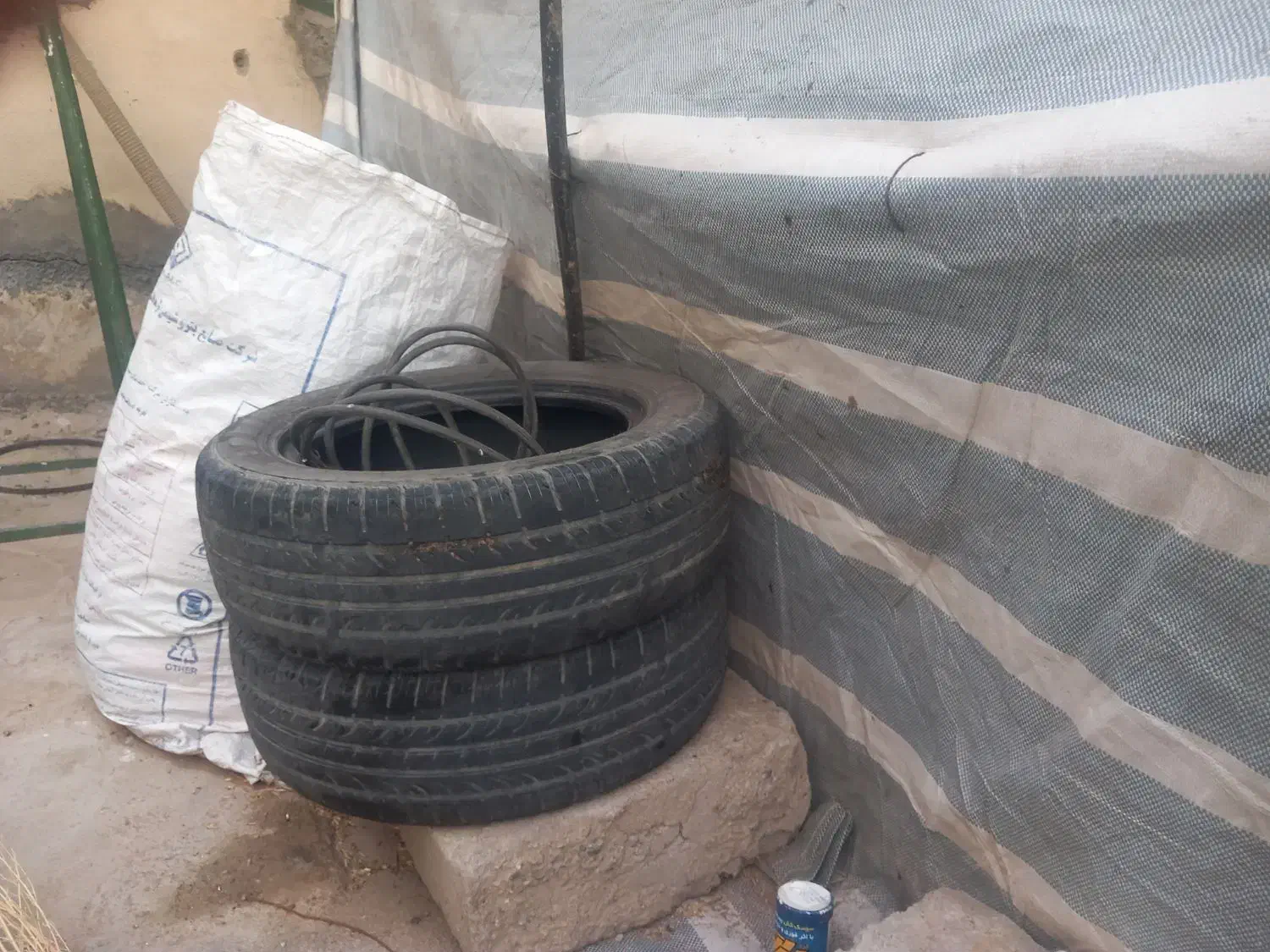 لاستیک|قطعات یدکی و لوازم جانبی|صحنه, |دیوار