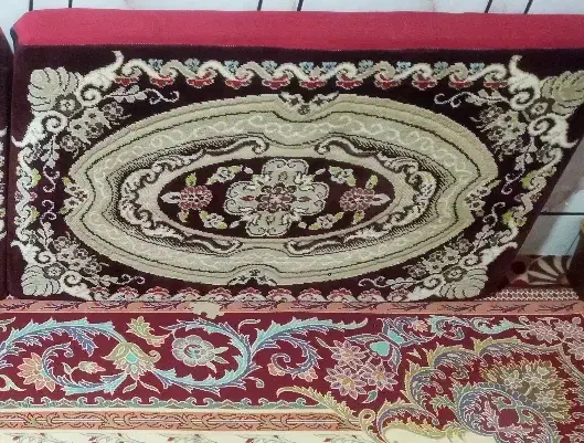 متکا درحد نو|رختخواب، بالش، پتو|بروجن, |دیوار