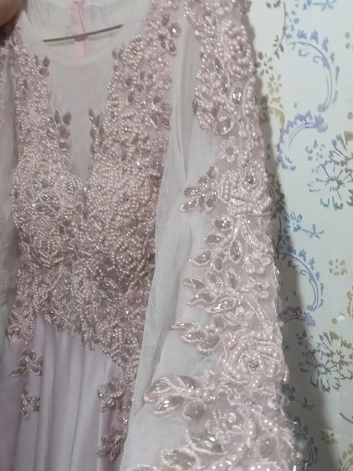 لباس مجلسی|لباس|تاکستان, |دیوار