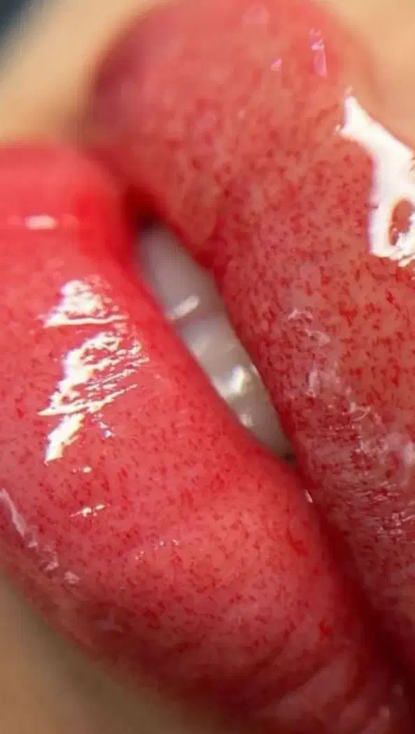 رفع بد رنگی لب کاملا تضمینی با مواد کاملا گیاهی|خدمات آرایشگری و زیبایی|تربتحیدریه, مظفریه|دیوار