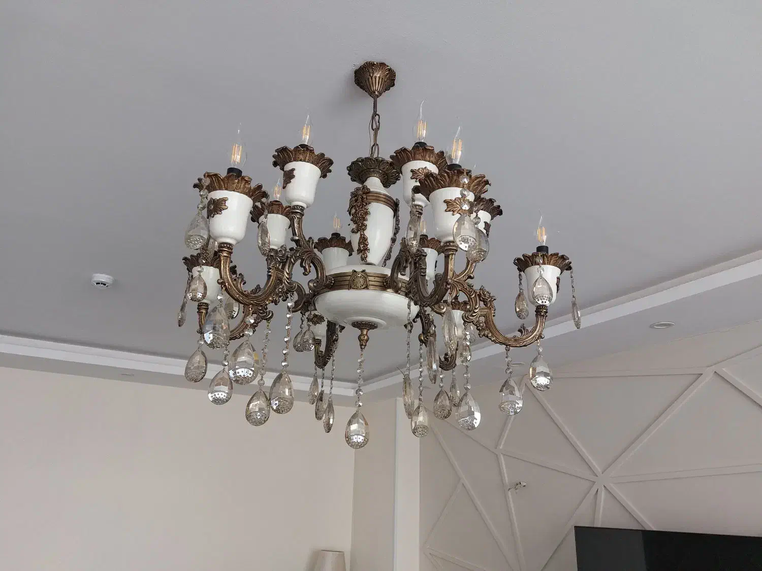 لوستر ۱۲ شعله|لوستر و چراغ آویز|مشهد, سجادیه|دیوار