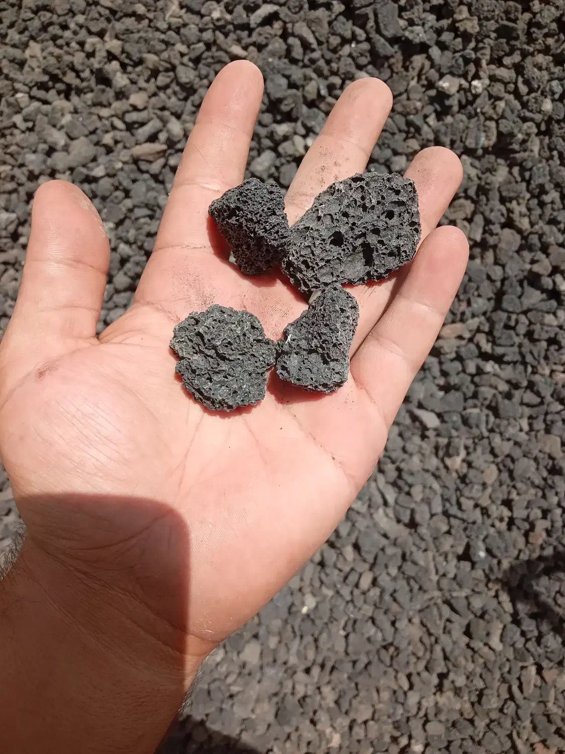 پوکه مشکی درجه یک|عمدهفروشی|ری, کارخانه سیمان|دیوار