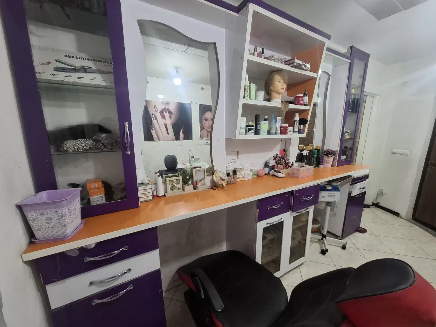 دکور آرایشگاه|آرایشگاه و سالنهای زیبایی|زاهدان, |دیوار