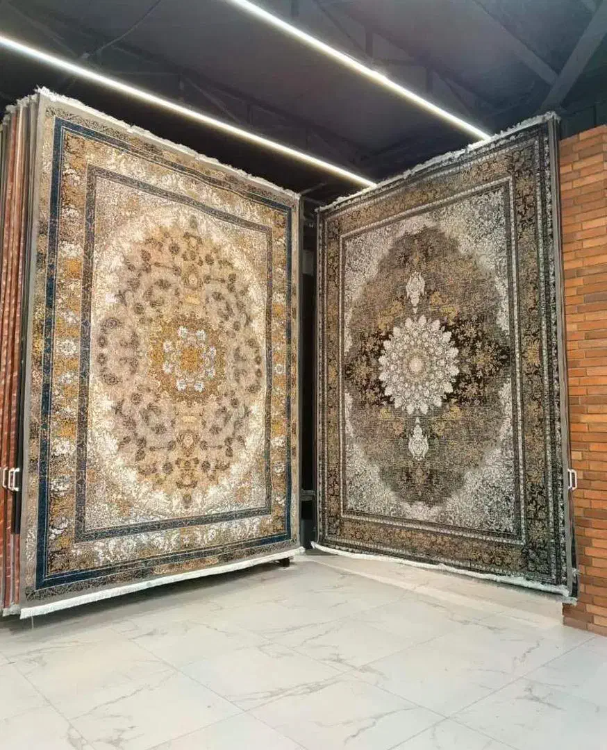 فرش گوهر شاد یزد/700شانه نخ هیت ست بدون پرز|فرش|شیراز, لاله|دیوار