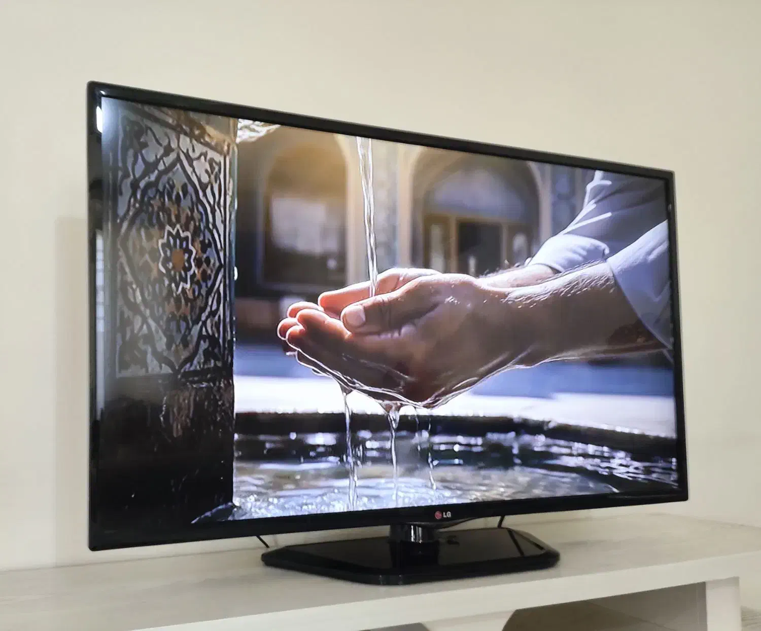 تلویزیون 42 LG|تلویزیون و پروژکتور|کوهدشت, |دیوار