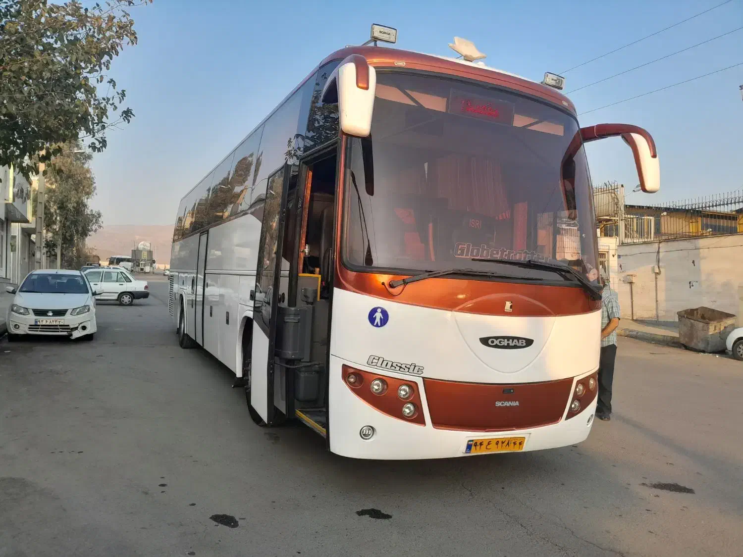 اتوبوس اسکانیا 44صندلی دربستی به تمام نقاط کشور|خدمات حمل و نقل|همدان, |دیوار