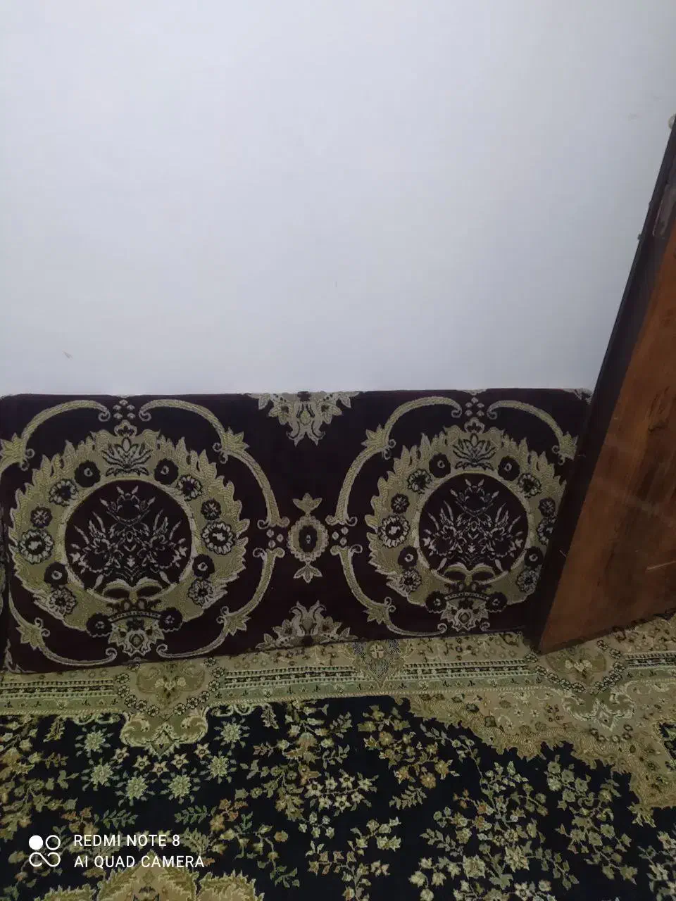پشتی بزرگ|پشتی|رشت, پیرکلاچای|دیوار