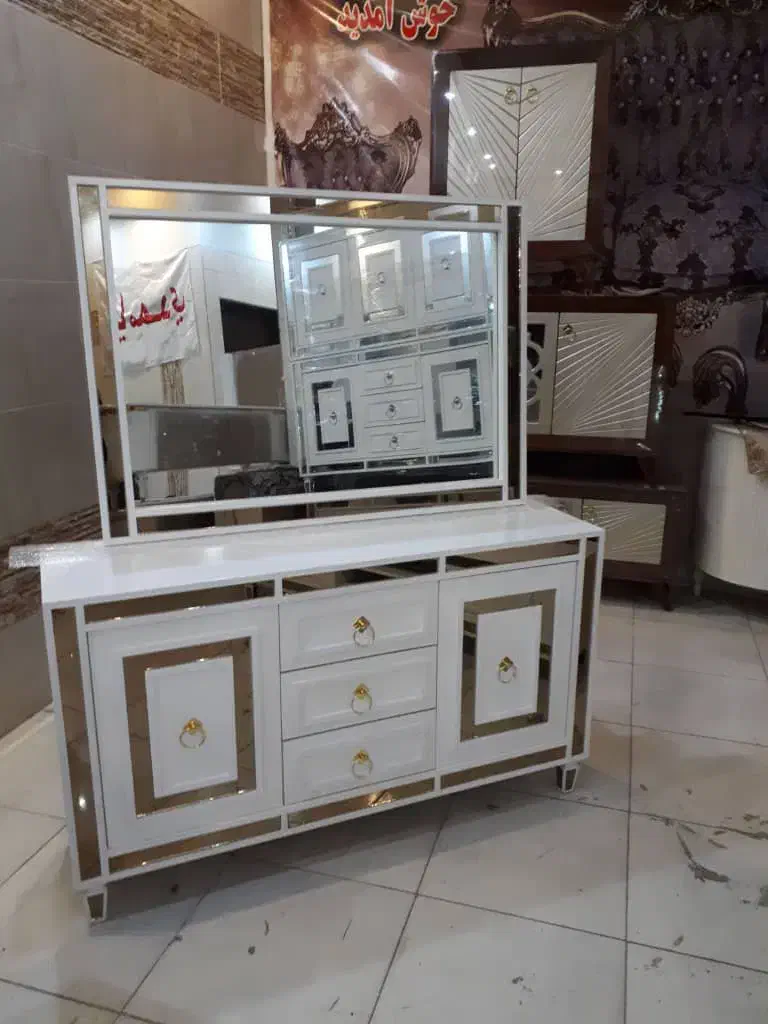 ست آینه کنسول و میز تی وی آینه ای|بوفه، ویترین، کنسول|پردیس, فاز ۴|دیوار