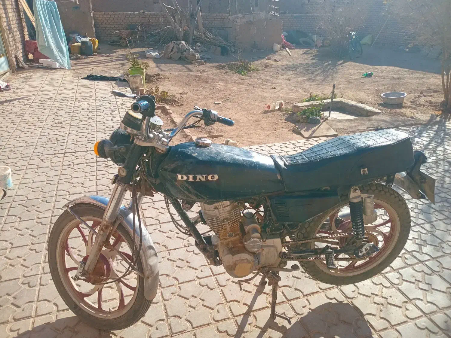 دینو|موتورسیکلت|آیسک, |دیوار