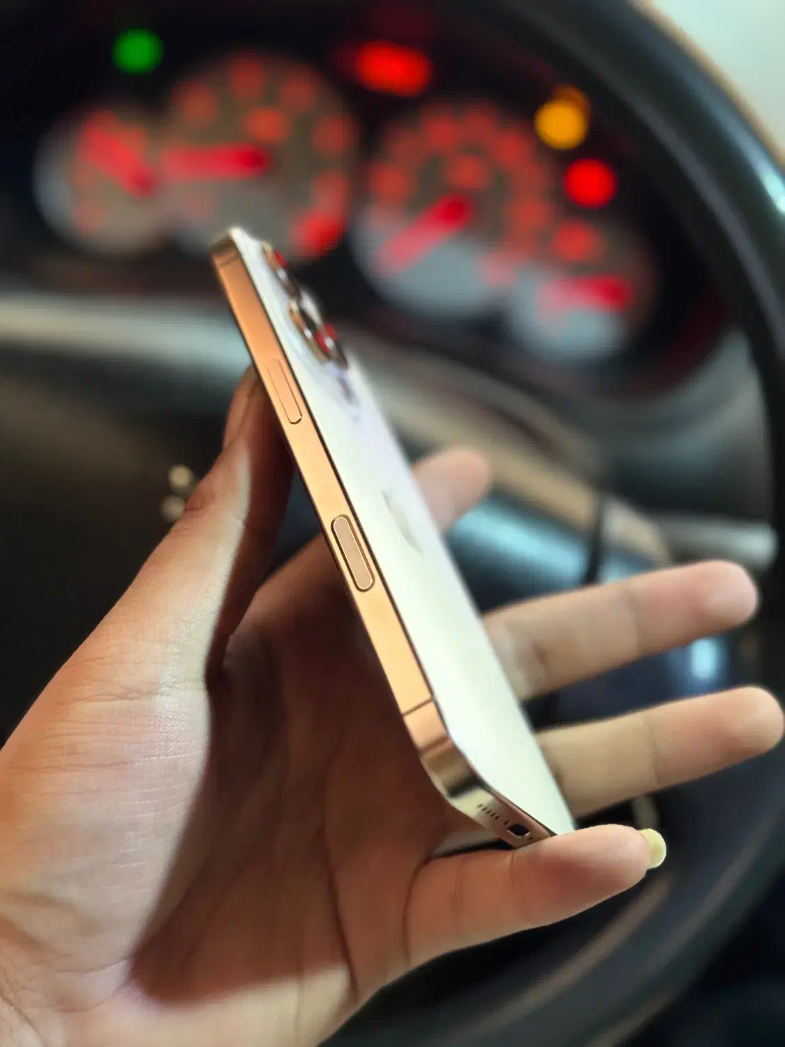 ایفون ۱۶ پرو|موبایل|شیراز, قالیشویی|دیوار