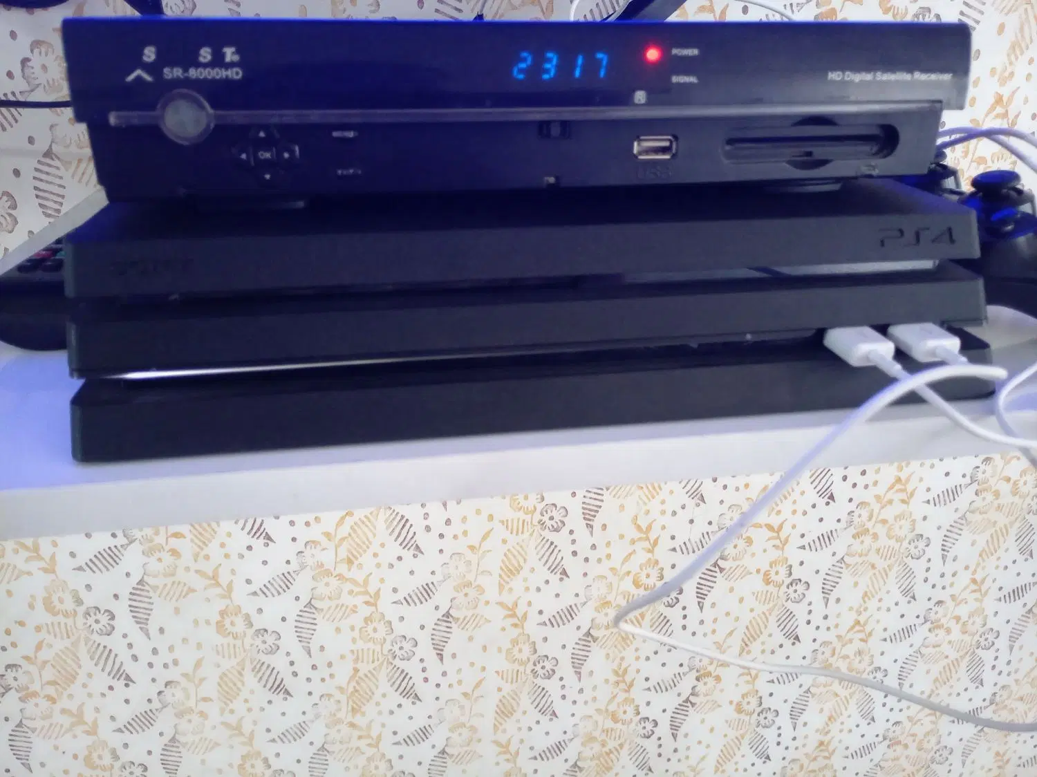 PS4 Pro|کنسول، بازی ویدئویی و آنلاین|سبزوار, کهنه آب|دیوار