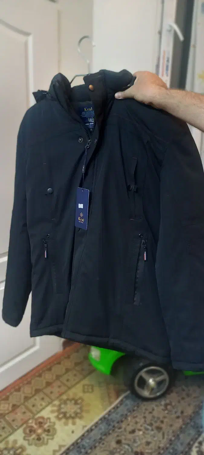 کاپشن کرال|لباس|اندیشه, اندیشه فاز ۵|دیوار