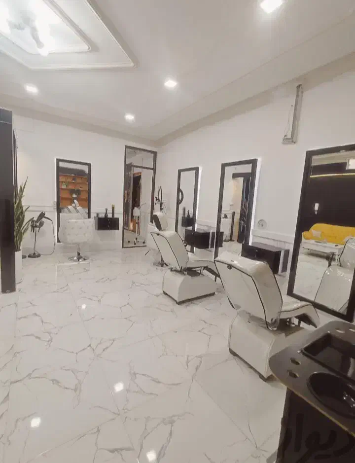 فروش تجهیزات وسایل آرایشگاه زنانه زیبایی|آرایشگاه و سالن‌های زیبایی|بیرجند, |دیوار