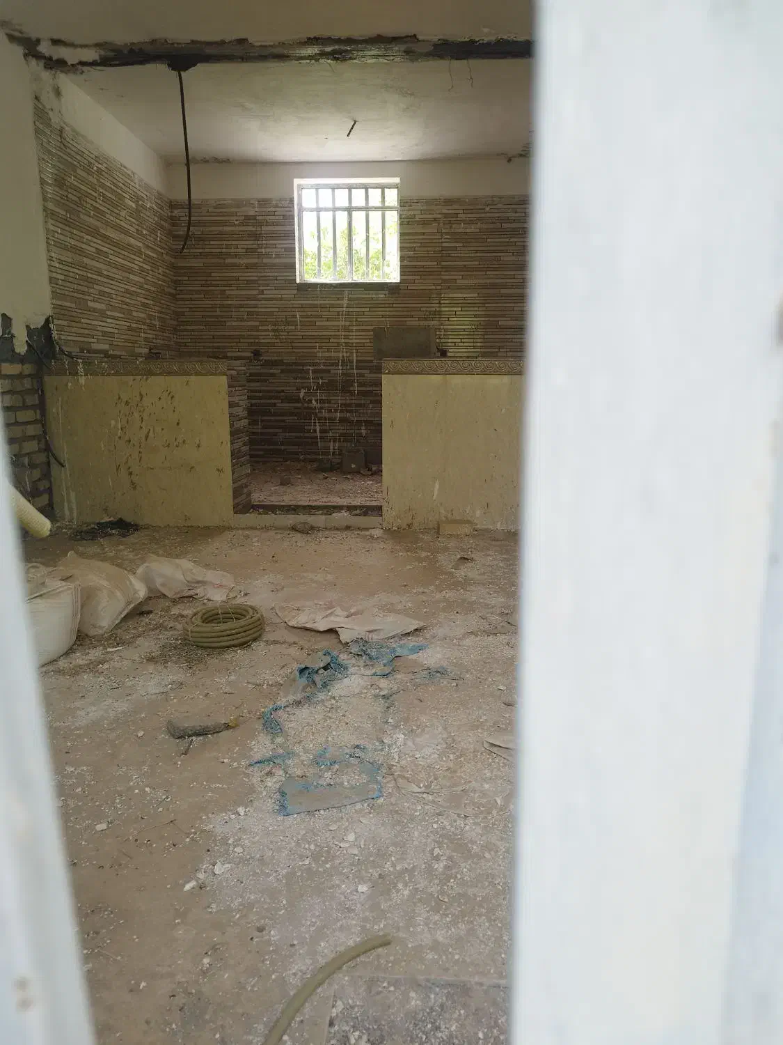 خانه باغ به فروش میرسد|فروش خانه و ویلا|گلباف, |دیوار