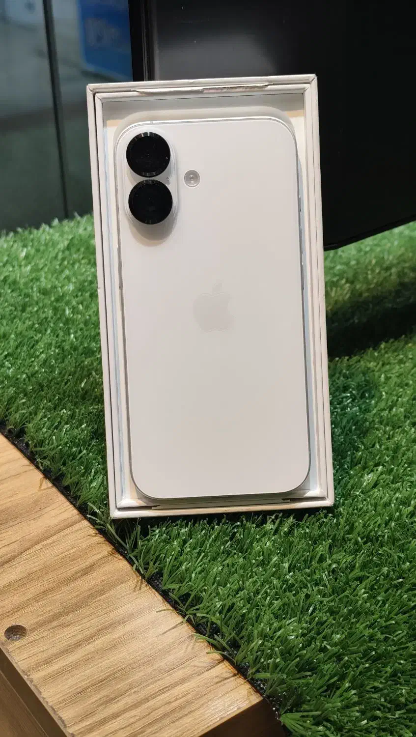 iphone 16 Normal|موبایل|اراک, |دیوار