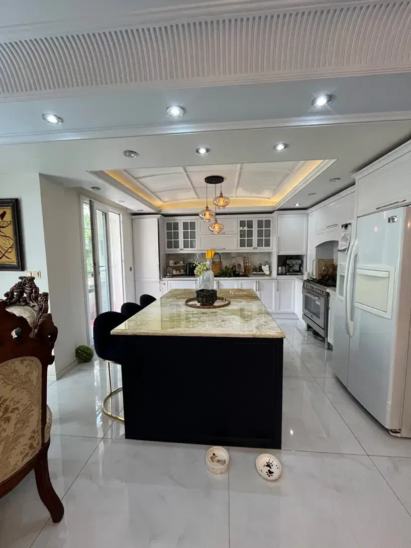 ۱۶۰ متر یارمحمدی/رهن و اجاره/استخر فعال/۲ پارکینگ