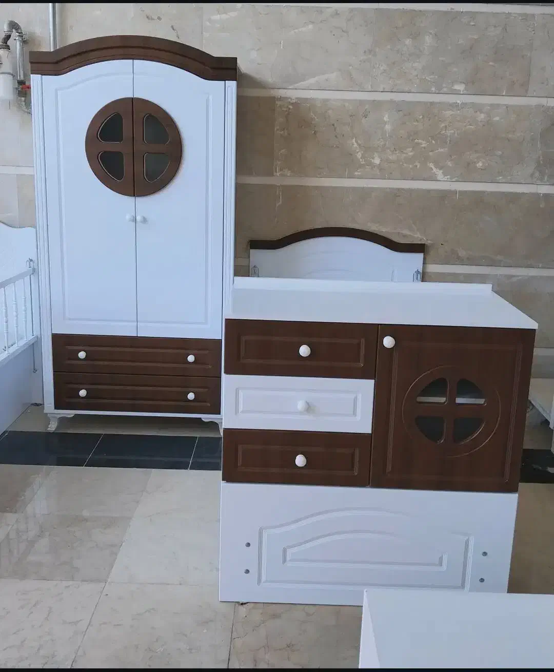 سیسمونی کودک و کابینت|تخت و سرویس خواب|میاندوآب, |دیوار