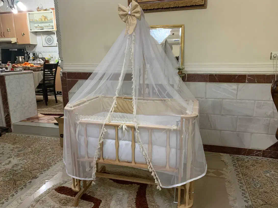 تخت نوزاد|تخت و صندلی بچه|کرمانشاه, |دیوار