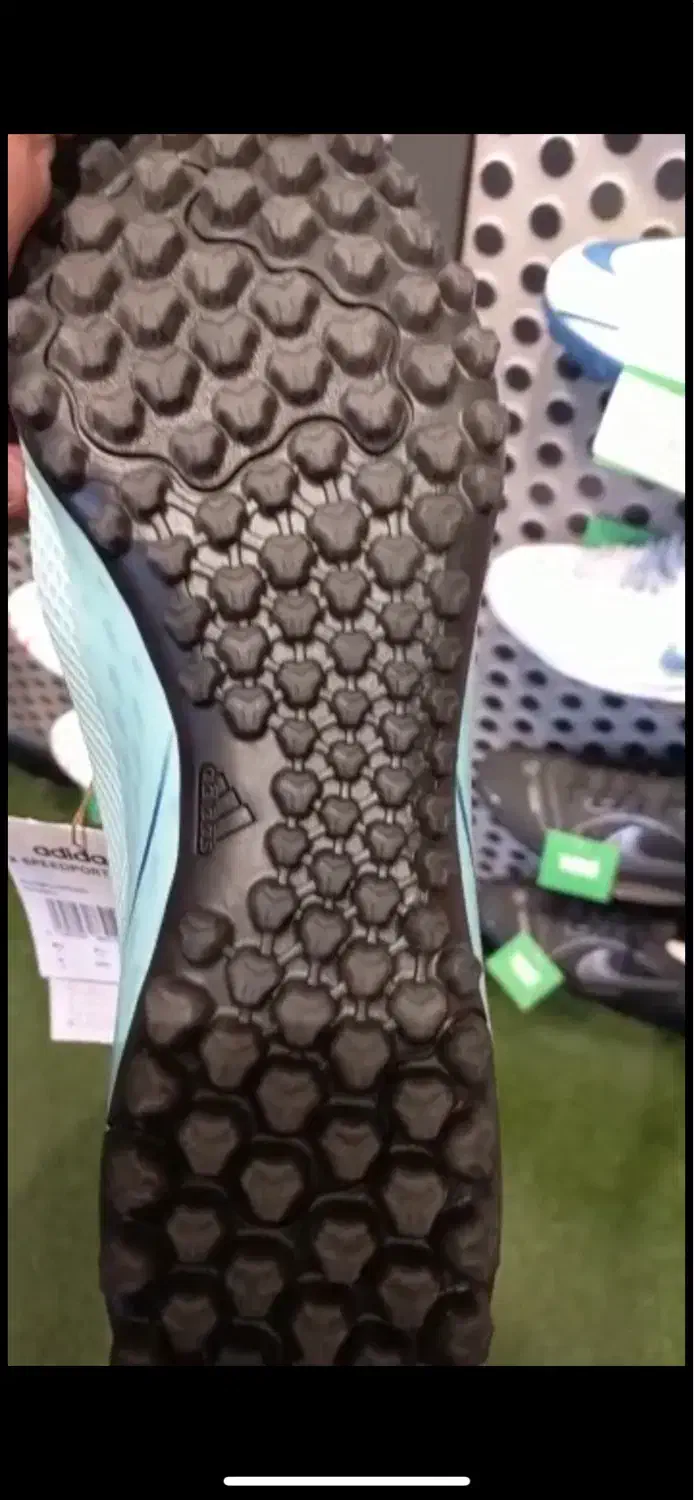 کفش ورزشی نو چمن مصنوعی اصل آدیداس|کیف، کفش، کمربند|مرند, |دیوار