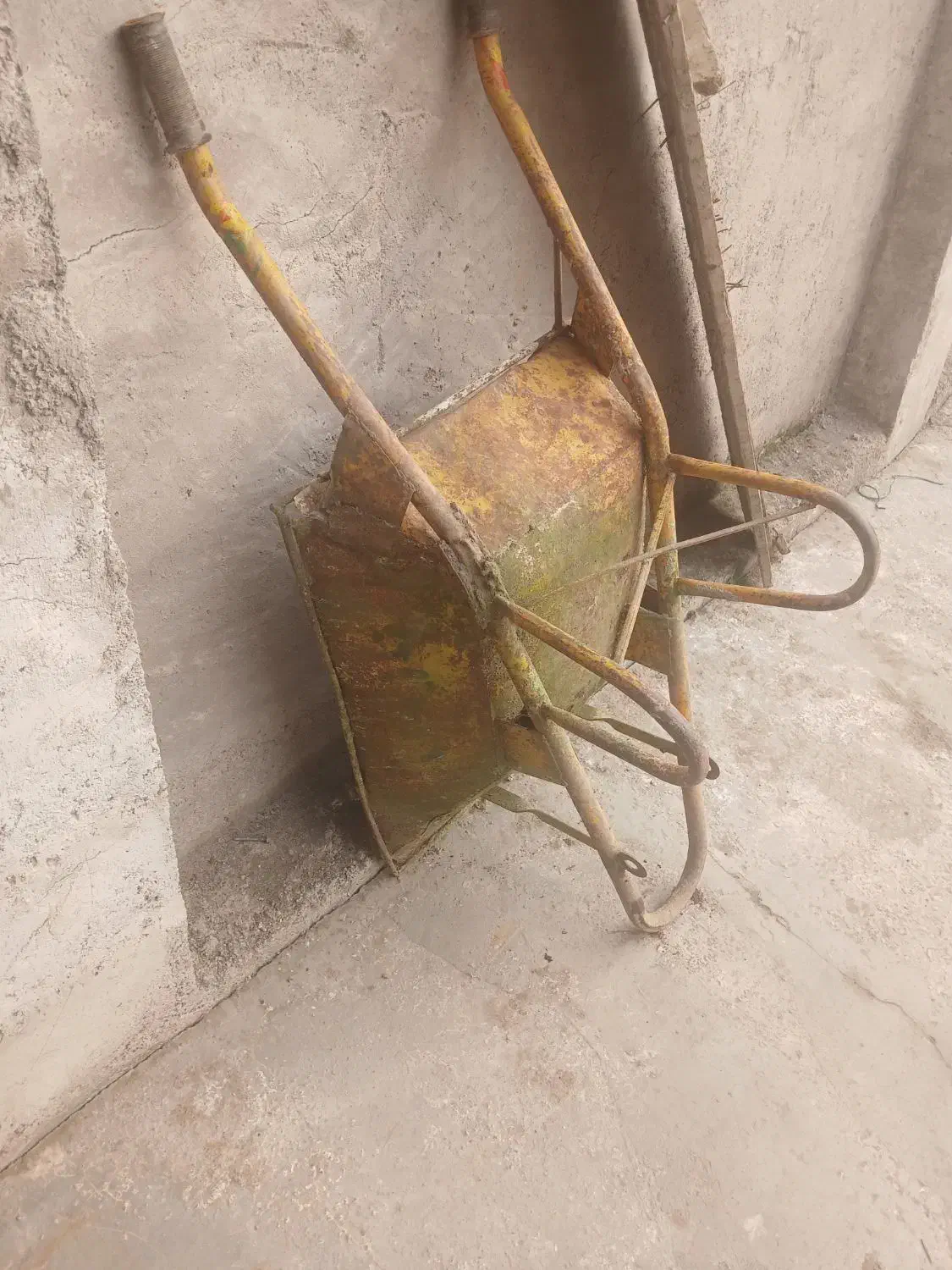 فرغون|مصالح و تجهیزات ساختمان|رشت, لاکان|دیوار