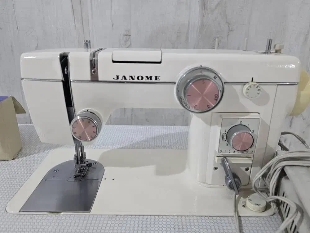 چرخ خیاطی|چرخ خیاطی و ریسندگی|اردبیل, |دیوار