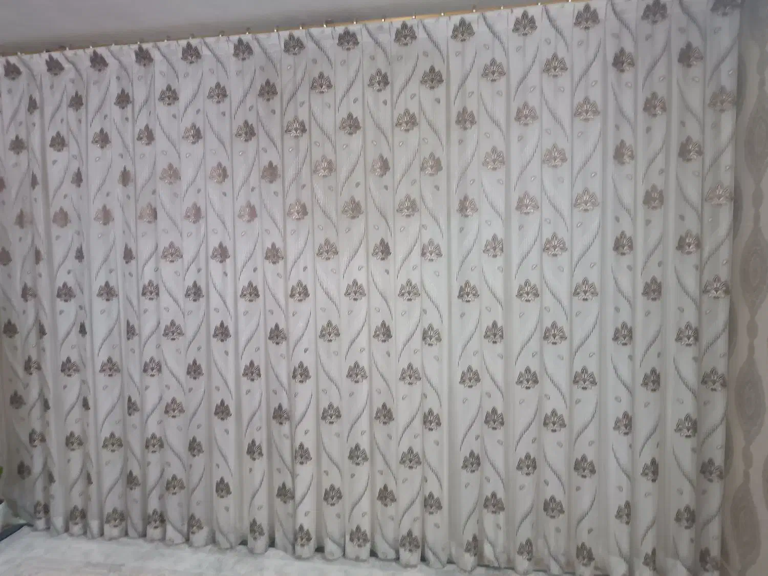 پرده پذیرایی با کنسولی وآینه|پرده، رانر، رومیزی|اراک, |دیوار