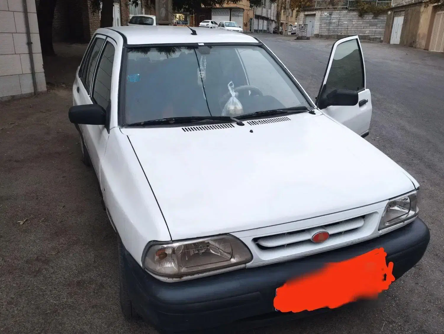 فروش پراید مدل 82 سفید صدفی|خودرو سواری و وانت|همدان, |دیوار