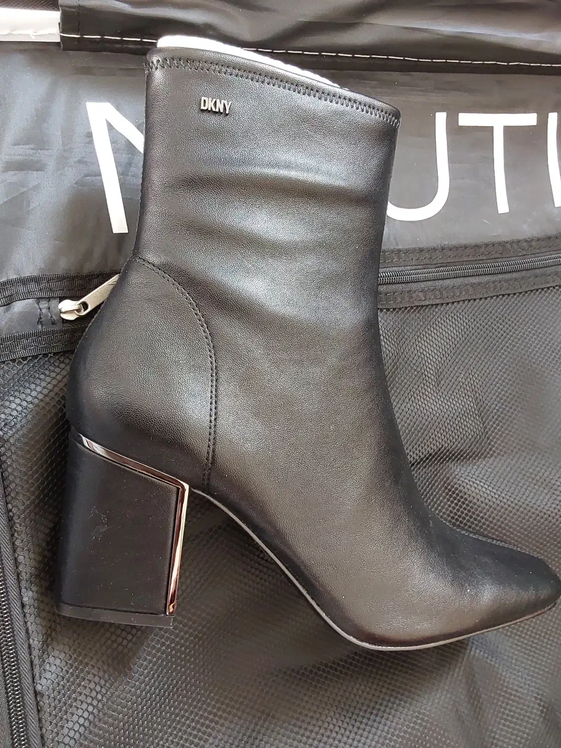 چکمه زنانه DKNY سایز ۴۰|کیف، کفش، کمربند|شاهینشهر, پاسداران|دیوار