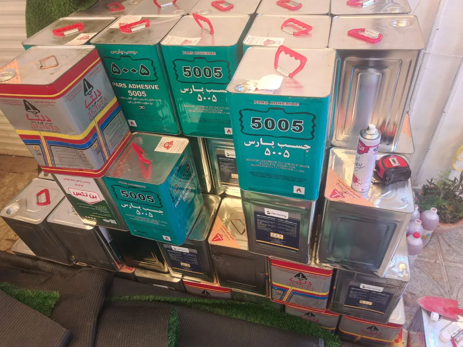 چسب چمن موکت اهن|عمده‌فروشی|اصفهان, محمودیه|دیوار