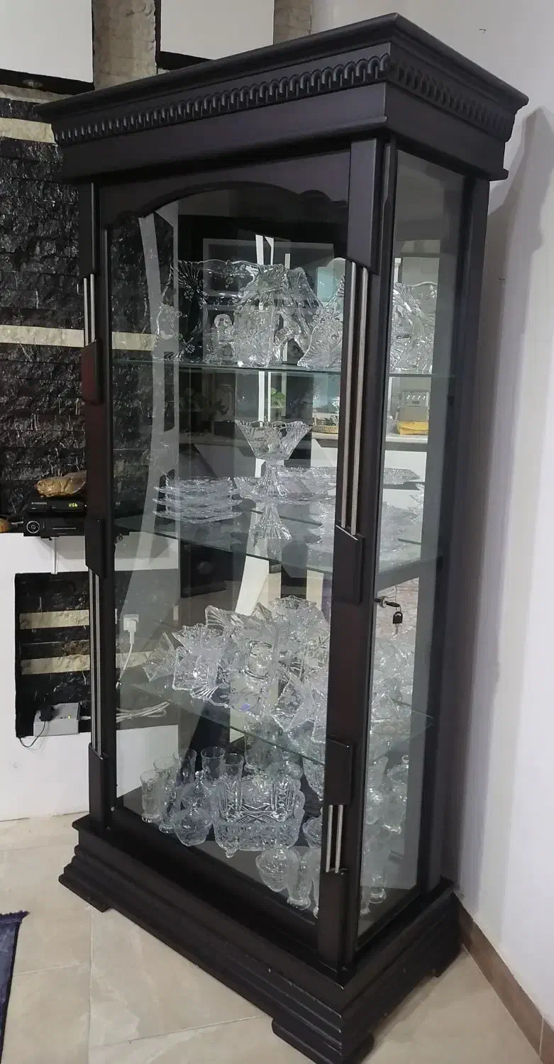 ویترین|بوفه، ویترین، کنسول|رشت, سعدی (تختی)|دیوار