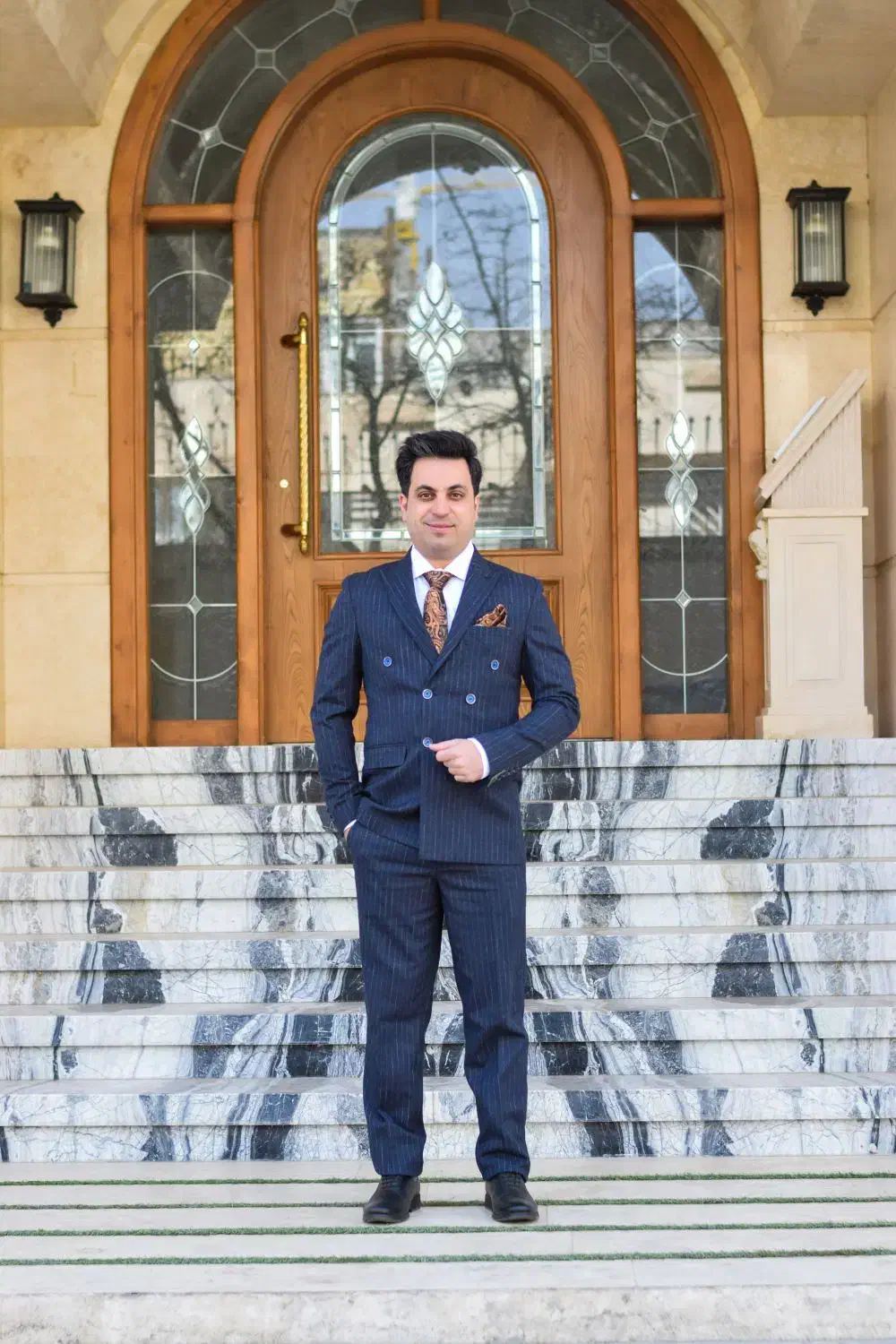 شیک پوشان|لباس|تربت‌حیدریه, اندیشه|دیوار