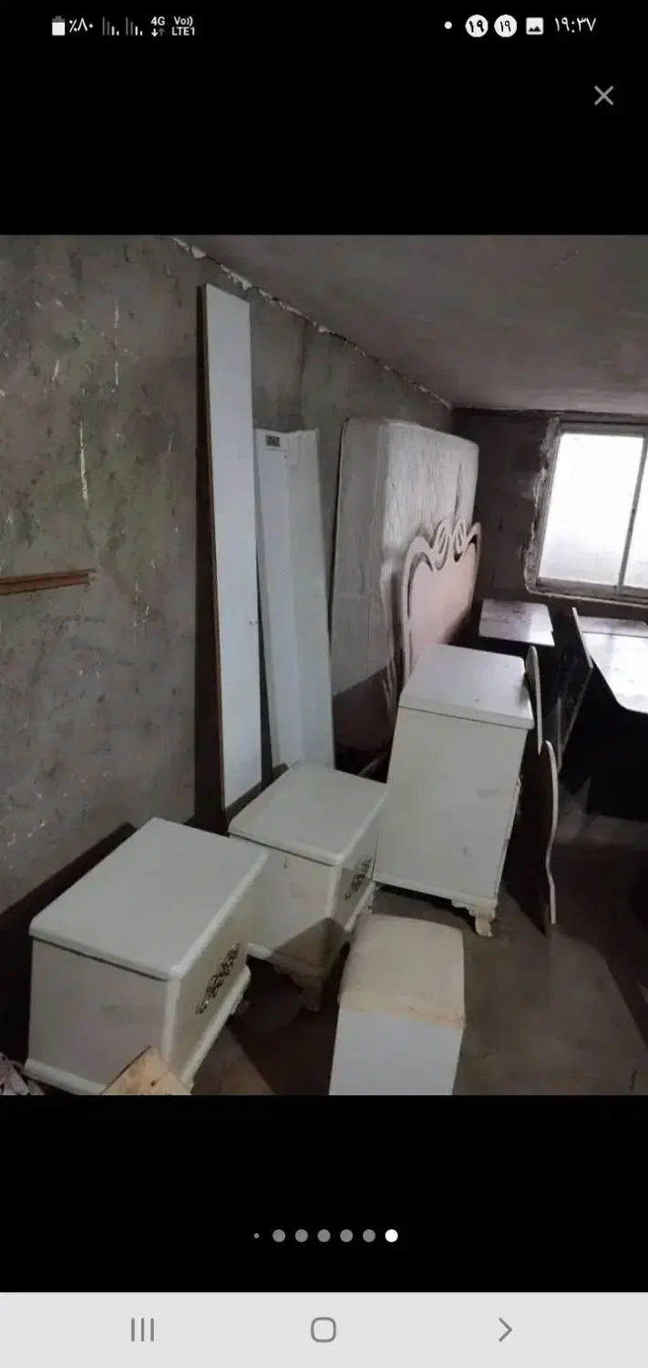 تخت دو نفره   همراه تشک دراور پا تختی با اینه|تخت و سرویس خواب|صومعه‌سرا, |دیوار