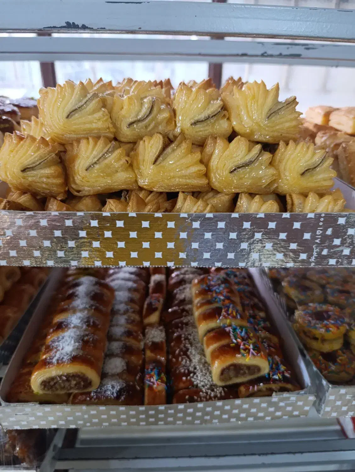 شیرینی عمده کیلویی 190|خوردنی و آشامیدنی|کرج, محمود آباد|دیوار