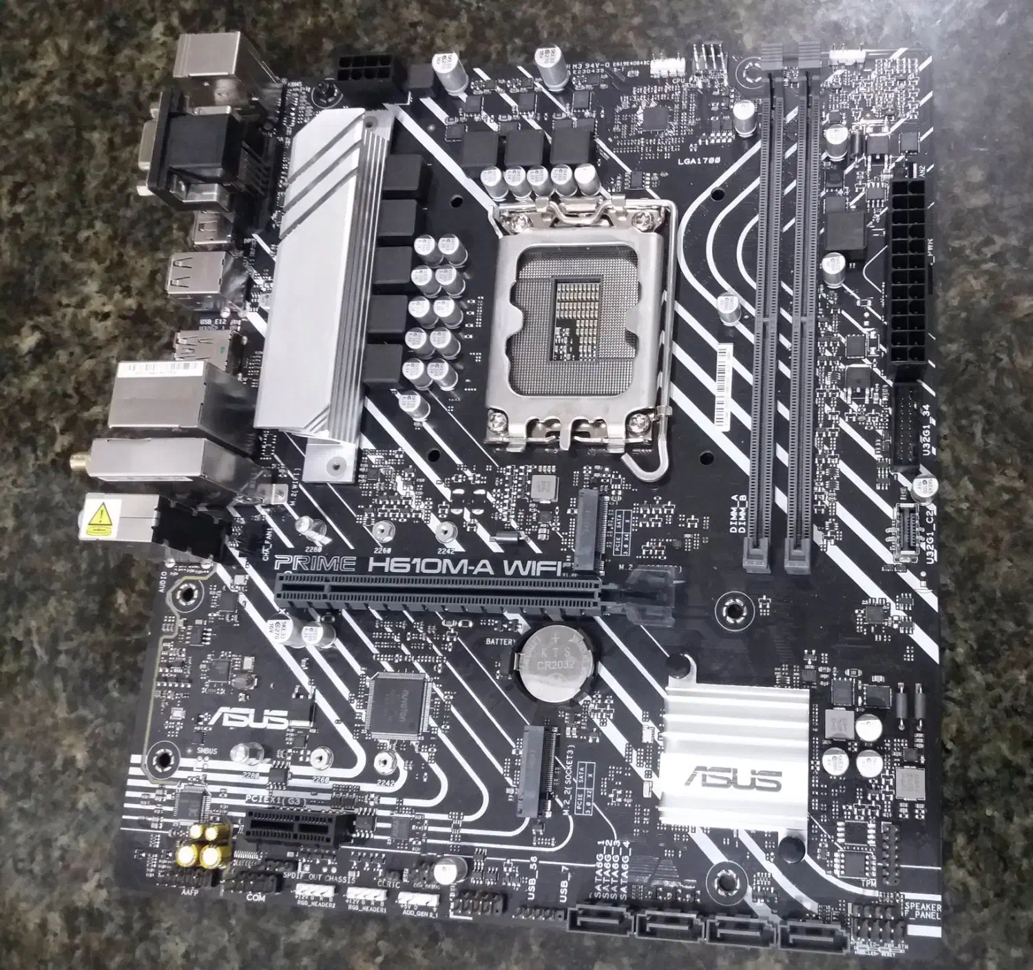 چند قطعه کامپیوتر به فروش میرسد|قطعات و لوازم جانبی رایانه|بوشهر, |دیوار