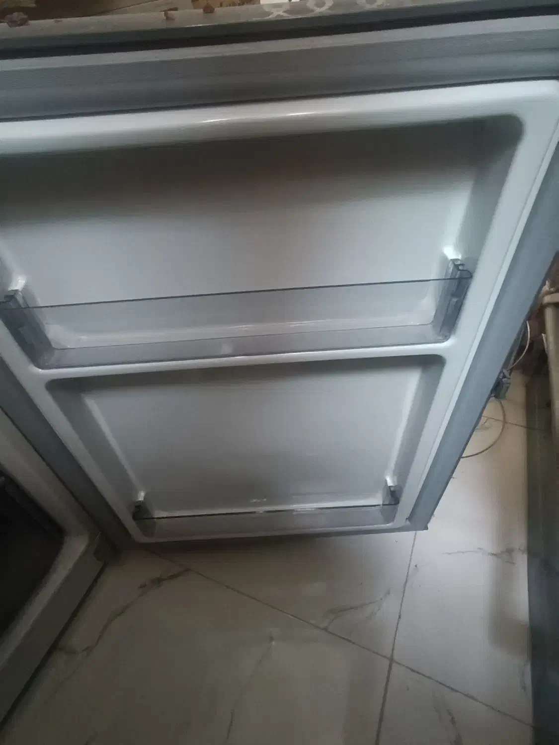 یخچال الکترو استیل کاملا سالم|یخچال و فریزر|شیراز, انجیر|دیوار